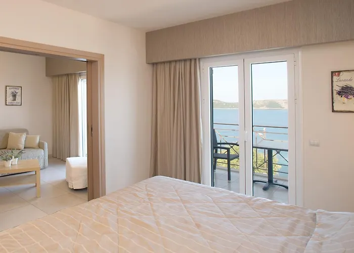 Philip Apart Otel Pylos