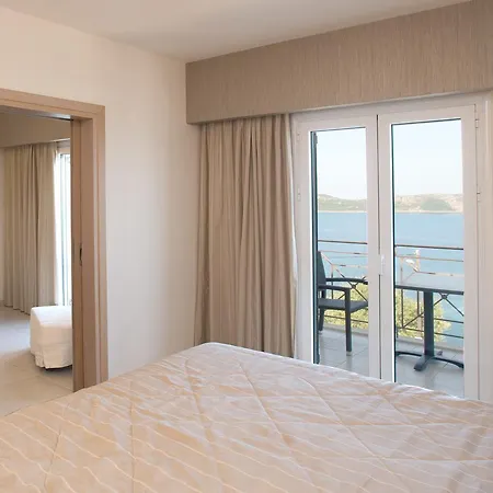 Philip Apartahotel Pilos